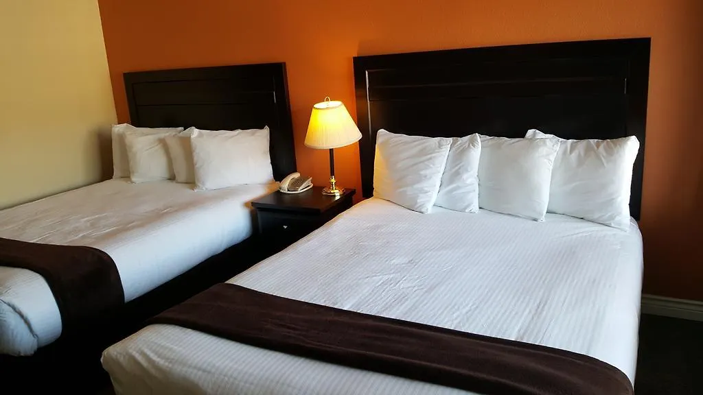 North Pointe Inn And Suites-1