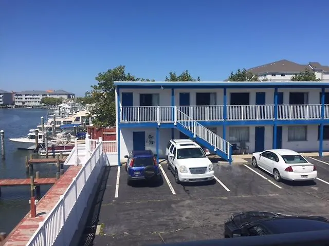 Islander Motel-1