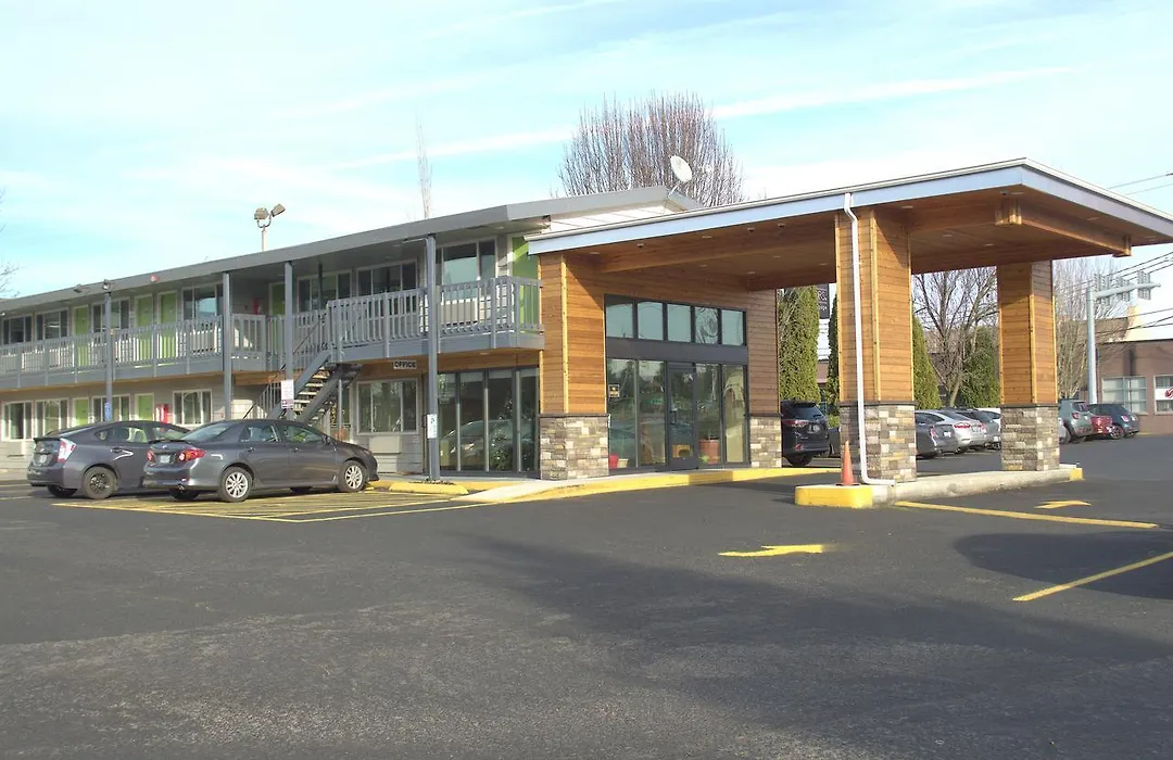 Banfield Motel-1