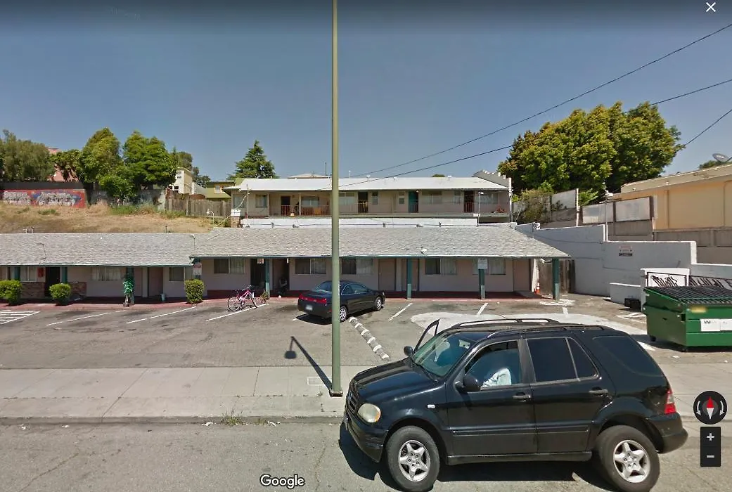Commodore Motel-1