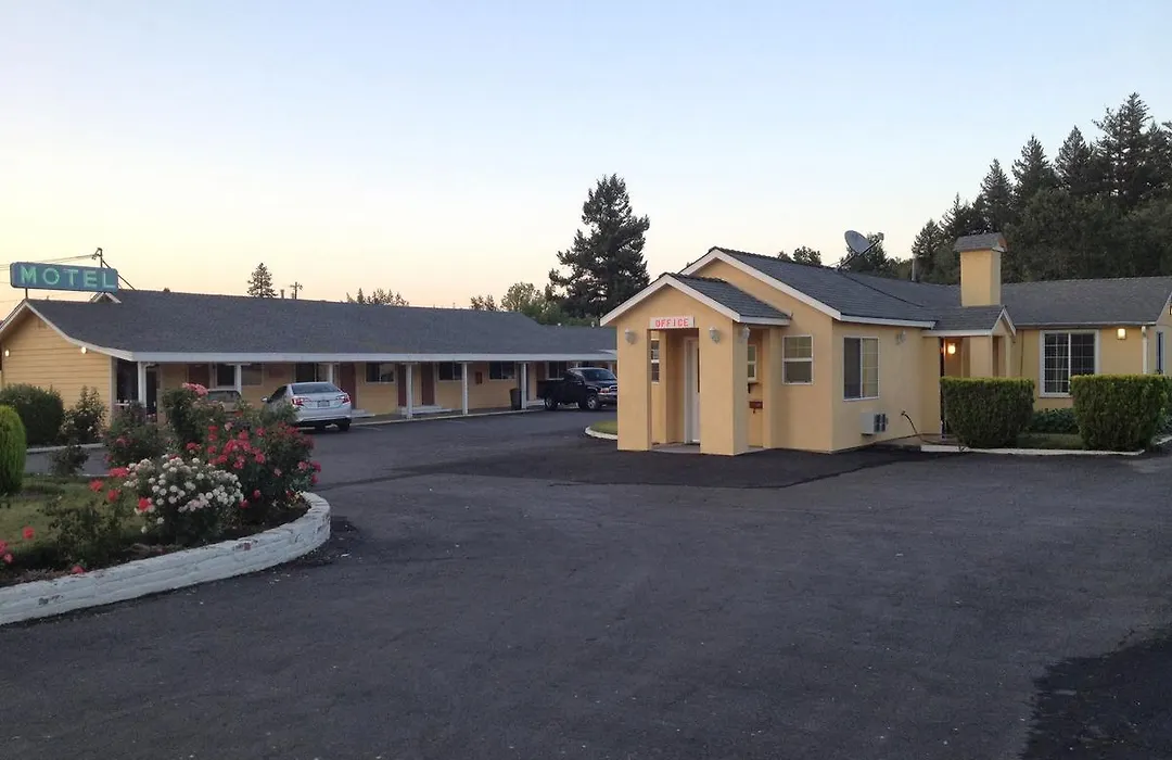 Edgewood Motel-1