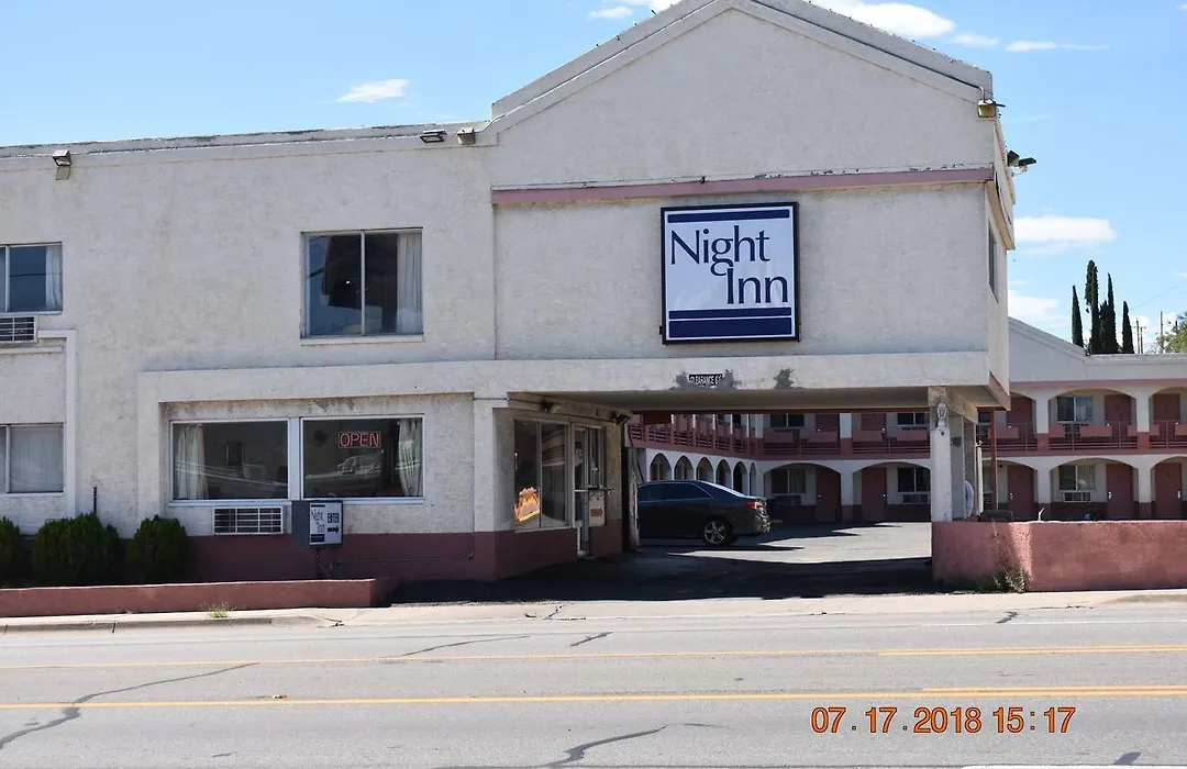Night Inn-1
