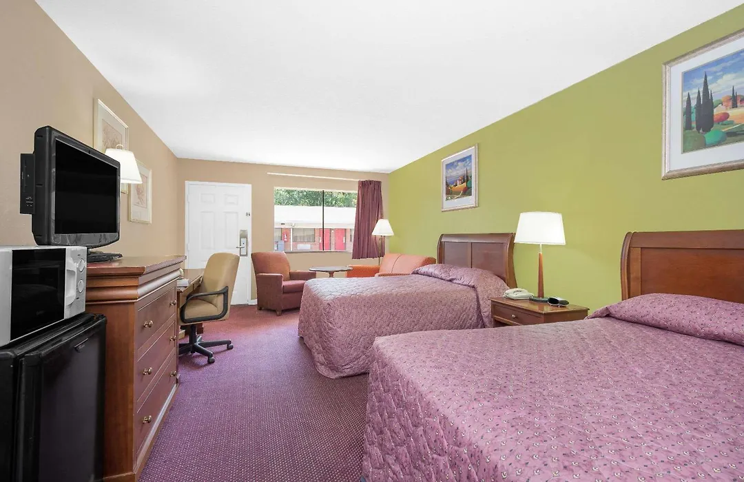 Hotel Express Anniston/Oxford-1
