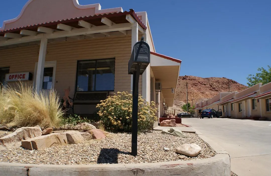 Adventure Inn Moab-1