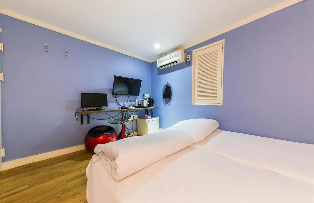 In Seoul Sinchon Goguma Hotel-1