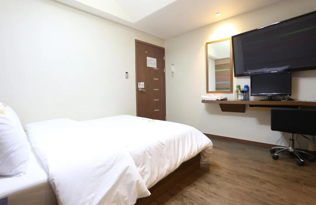 City Park Hotel-1