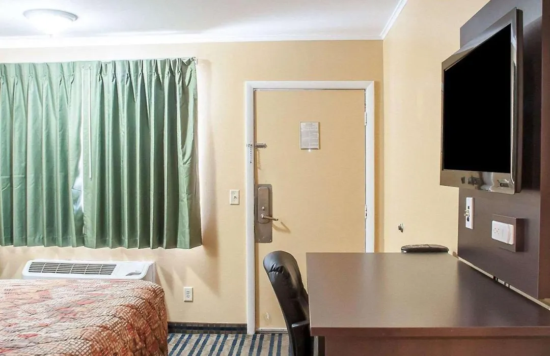 Amherst Inn & Suites-1