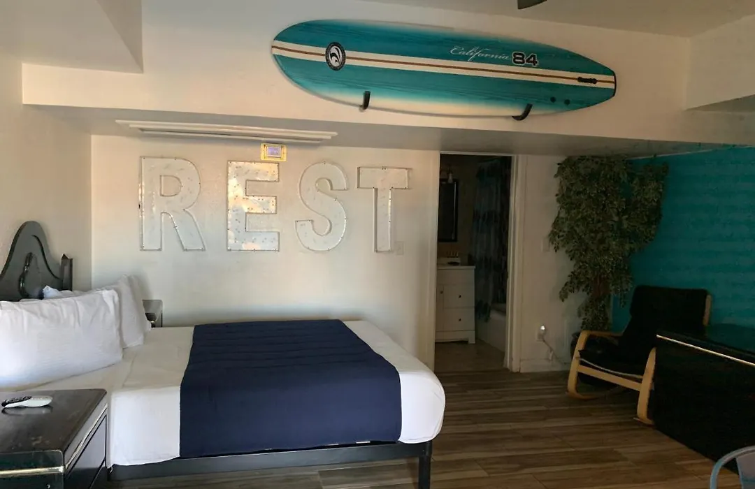 Desert Hills Motel-1