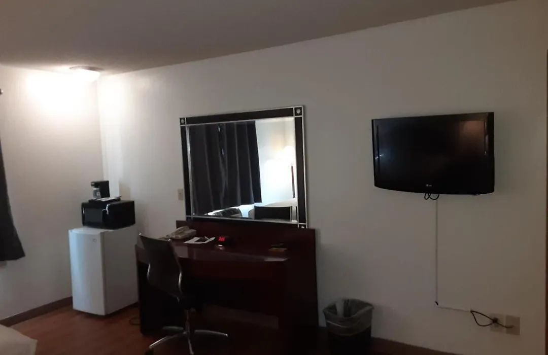 Economy Stay & Suites Tacoma-1