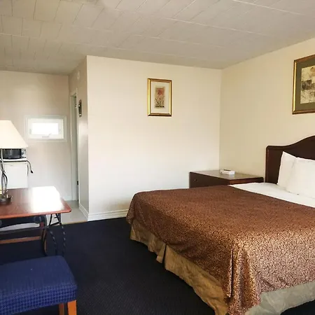 Canadas Best Value Inn Niagara Falls-3