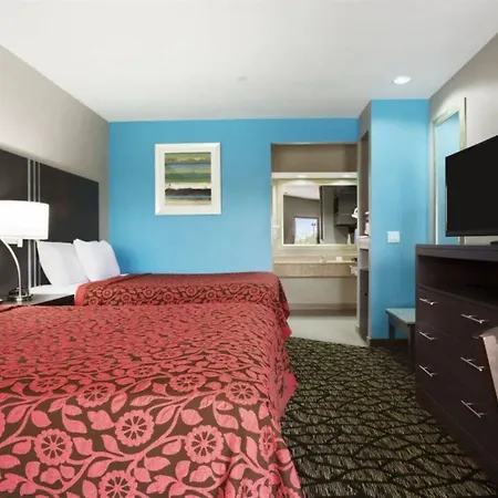 Days Inn & Suites By Wyndham Houston North-Spring-3