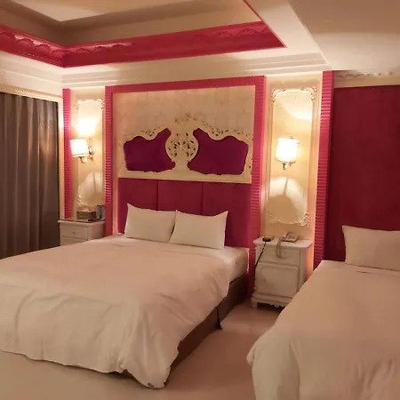 Chateau Motel-3