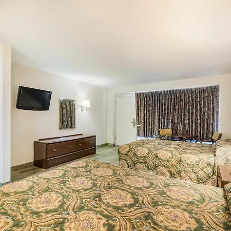 Knights Inn - Cleveland-3