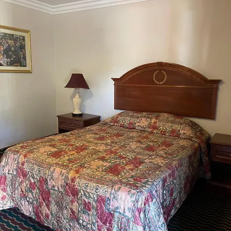 Homestead Motel-2