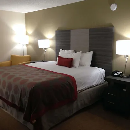 Ramada By Wyndham Wentzville-2