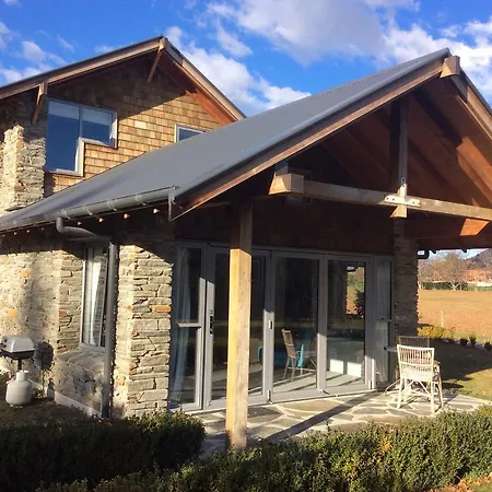 Golfcourse Road Chalets And Lodge-3