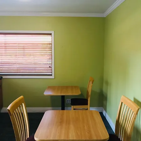 Americas Best Value Inn Visalia-3