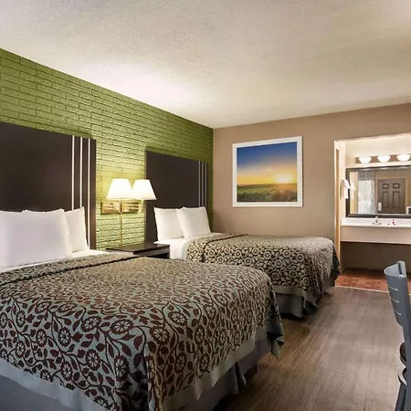 Days Inn By Wyndham Hardeeville/ I-95 State Line-2