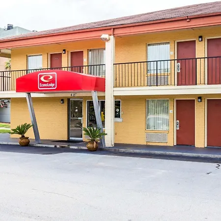 Econo Lodge Coliseum-3