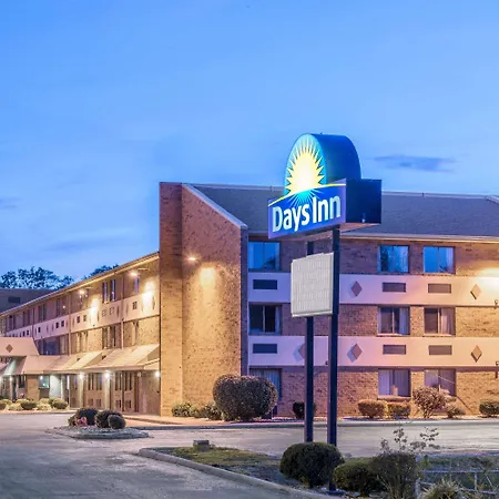 Days Inn By Wyndham Hurstbourne-2