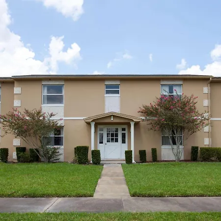Super 8 By Wyndham Kissimmee-3