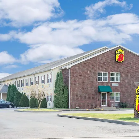 Super 8 By Wyndham Maumee Perrysburg Toledo Area-3