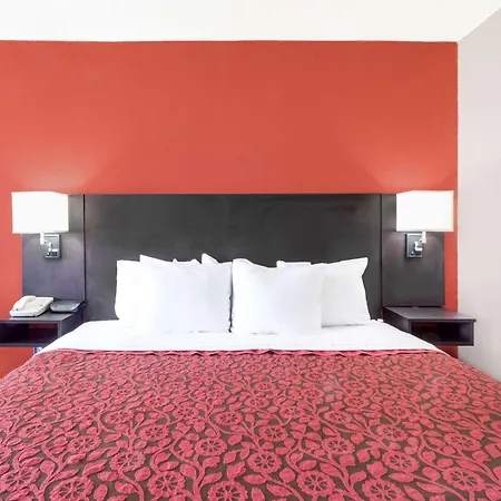 Days Inn By Wyndham Cullman-2