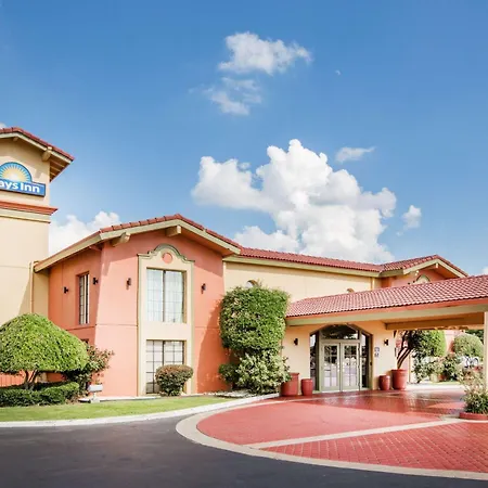 Days Inn By Wyndham Little Rock/Medical Center-3