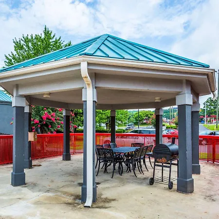Econo Lodge - Oxmoor-3