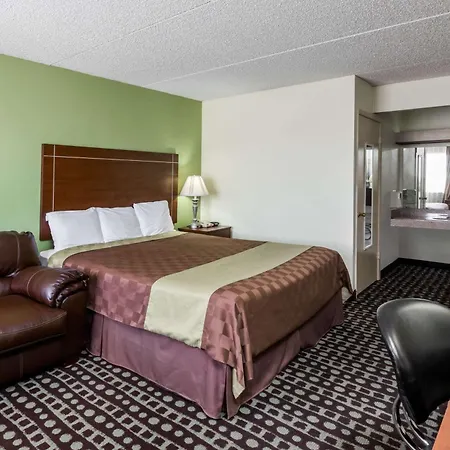 Days Inn By Wyndham Midland-3
