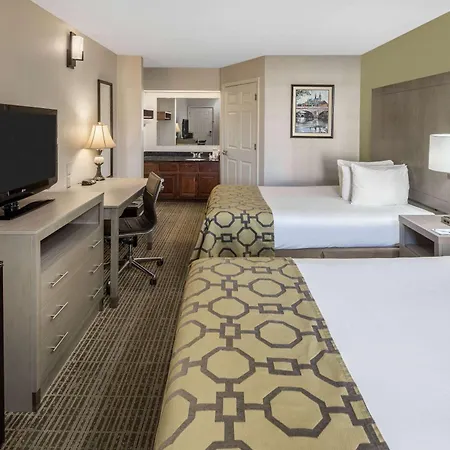 Baymont By Wyndham Cleveland-2