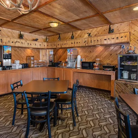 Super 8 By Wyndham Dubois-2
