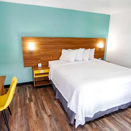 Days Inn By Wyndham Victorville-2