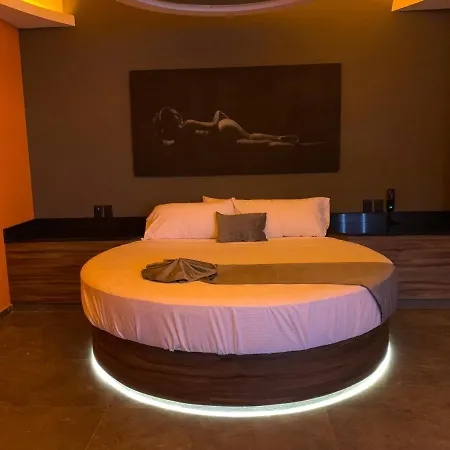 Roxy Motel-2