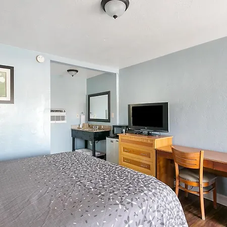 Deluxe Inn-3