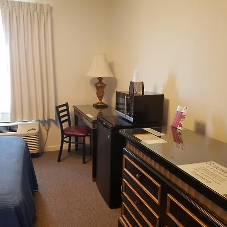 Ramada By Wyndham Williston-3