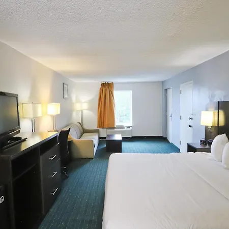 Greenville Inn & Suites-2