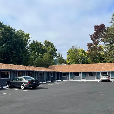 Pine Cone Motel-2