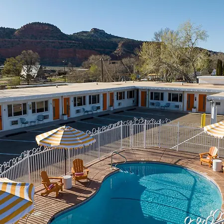 Quail Park Lodge-3