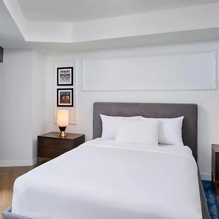 Pantages Hotel Toronto Centre-2