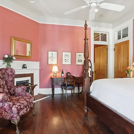 Maison Perrier Bed & Breakfast-3