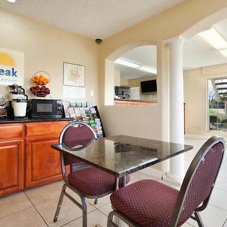 Days Inn By Wyndham Turlock-3