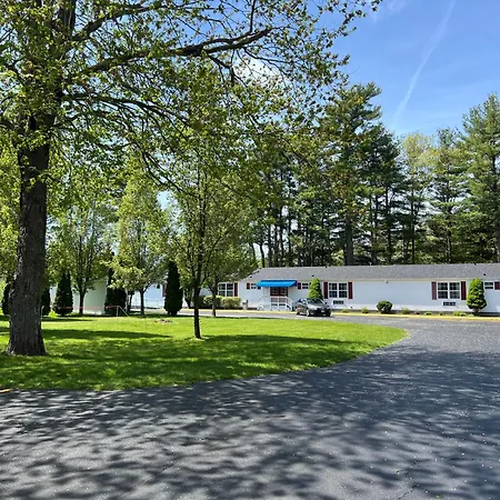 Rodeway Inn & Suites Brunswick Near Hwy 1-2