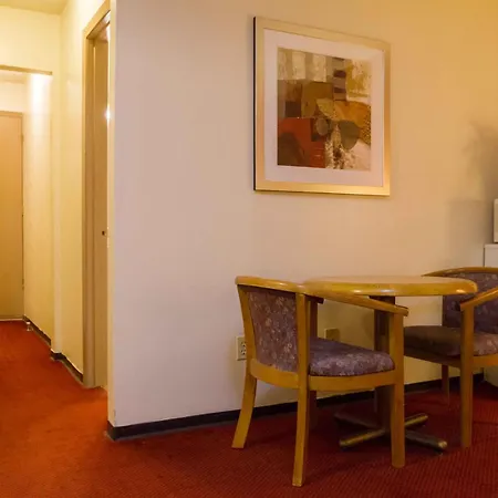 Niagara Falls Motor Lodge-2