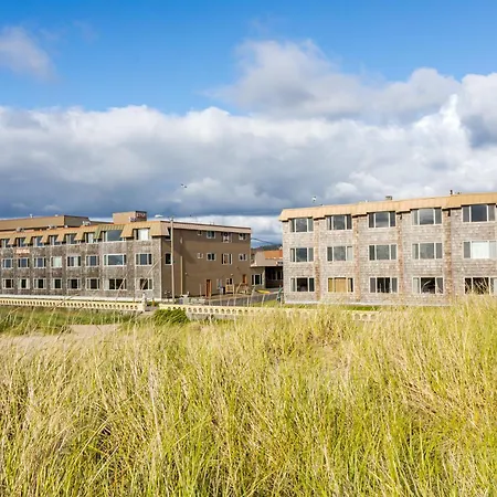 Ebb Tide Oceanfront Inn-3