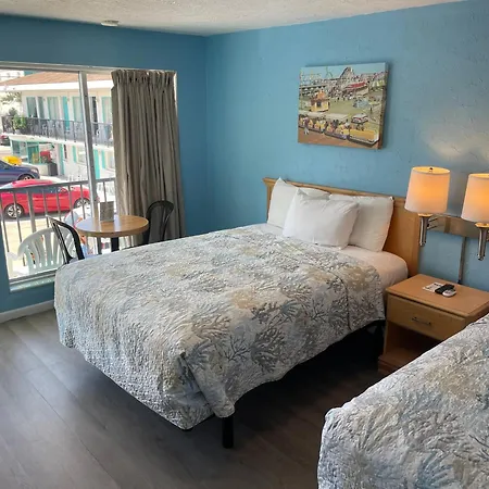 Surfcomber Motel-3