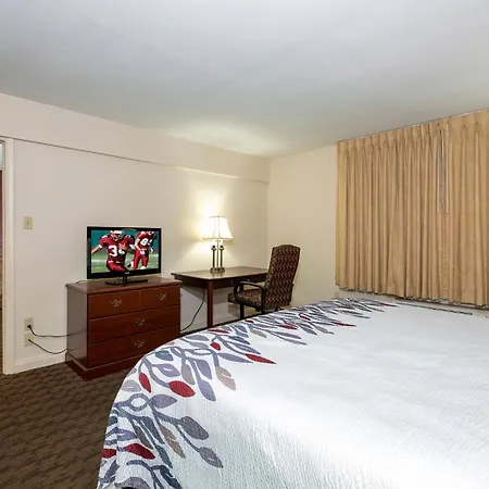 Red Roof Inn & Suites Hazleton-3