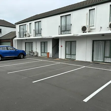 Courtesy Court Motel-2
