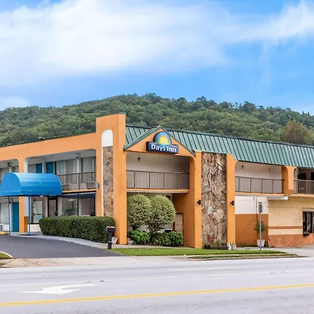 Days Inn By Wyndham Clayton-2