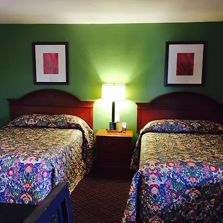 Hacienda Motel-3